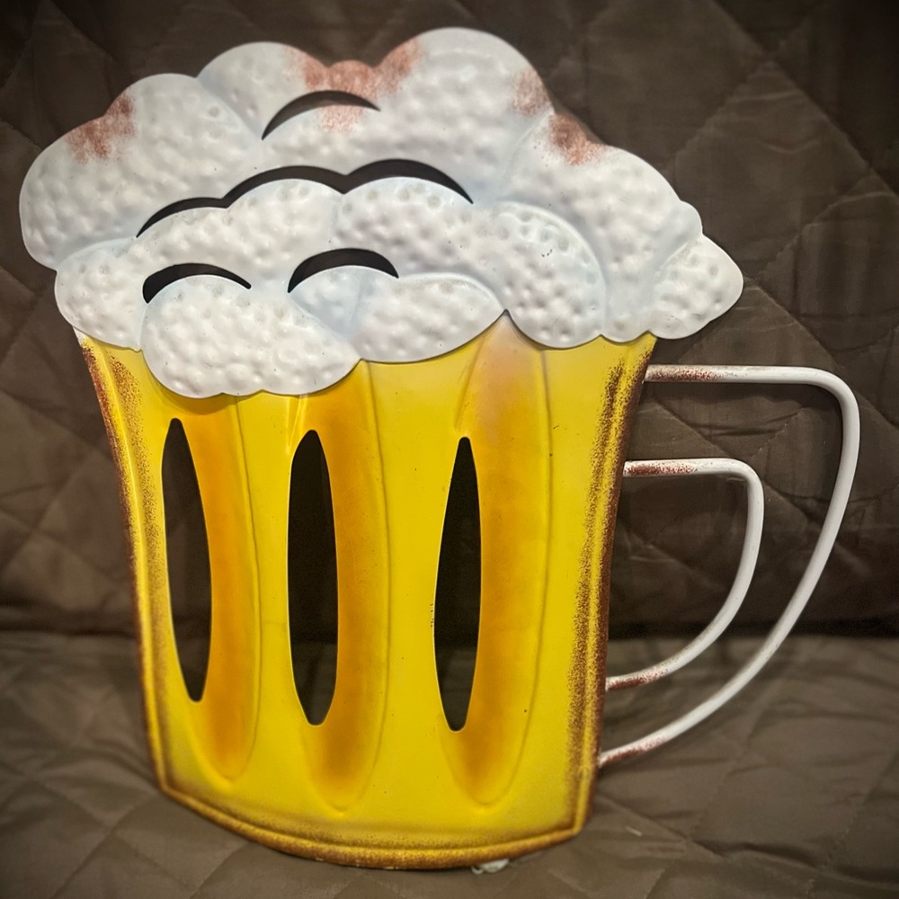 Metal beer mug, LED sign